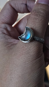 Lune Noire Labradorite Ring - Lune Noire Collection